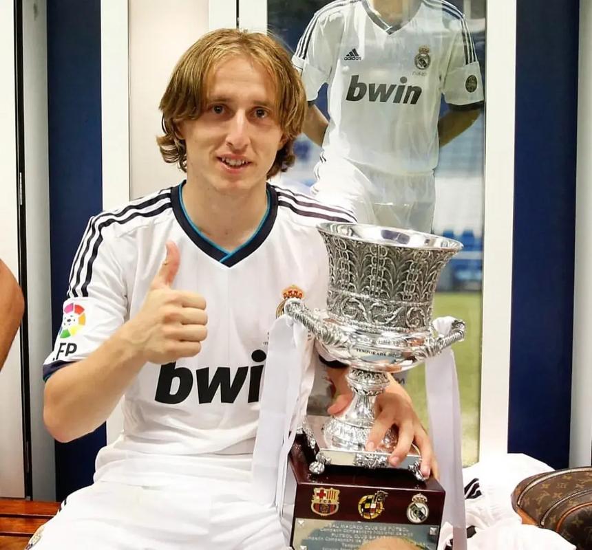 火箭110-105击败森林狼 球员评价：2人优秀，7人及格，戴维森低迷