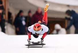 终于有正面贡献！杨瀚森前场板先助攻三分 然后快攻再助攻扣篮